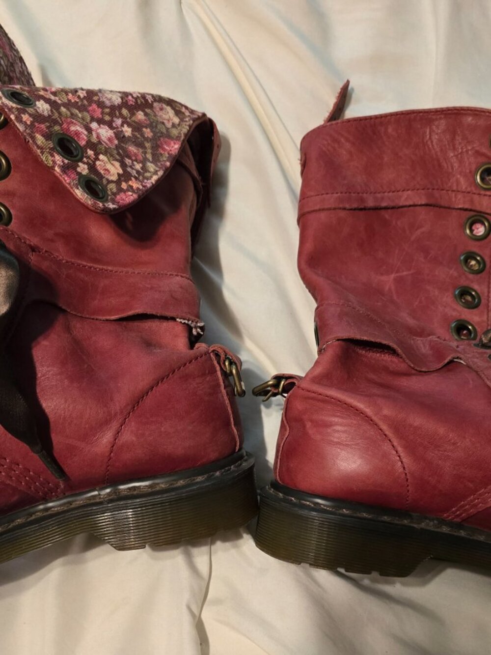 Dr Martens Triumph 1914 12 eye fold-down boots. Size 9 - Picture 5 of 9